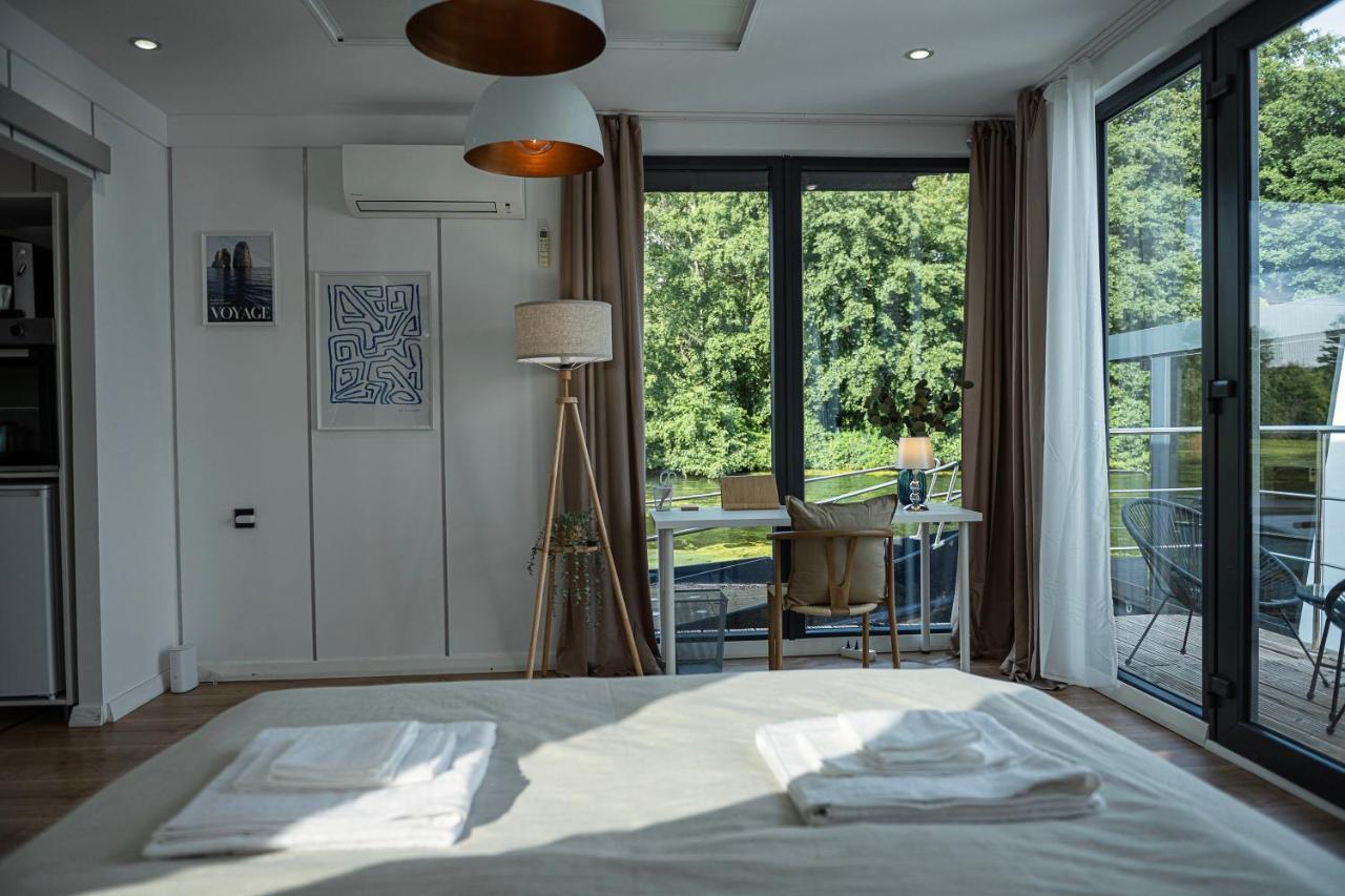 فندق 80Qm Privates Hausboot In Hamburg-Mitte المظهر الخارجي الصورة